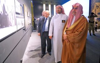 رئيس المحكمة الإدارية العليا : المعرض «مدرسة» تضم معلومات موثقة