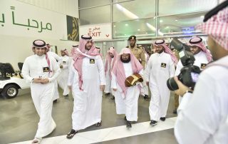 الأمير تركي بن محمد بن فهد مع الشيخ السديس في معرض روح القيادة