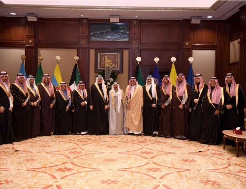 أمير دولة الكويت يستقبل الأمير محمد بن فهد بمناسبة افتتاح معرض الفهد روح القيادة