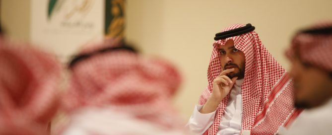 اللجنة التنفيذية لمعرض «الفهد روح القيادة» تناقش آخر استعداداتها للمحطة الثانية